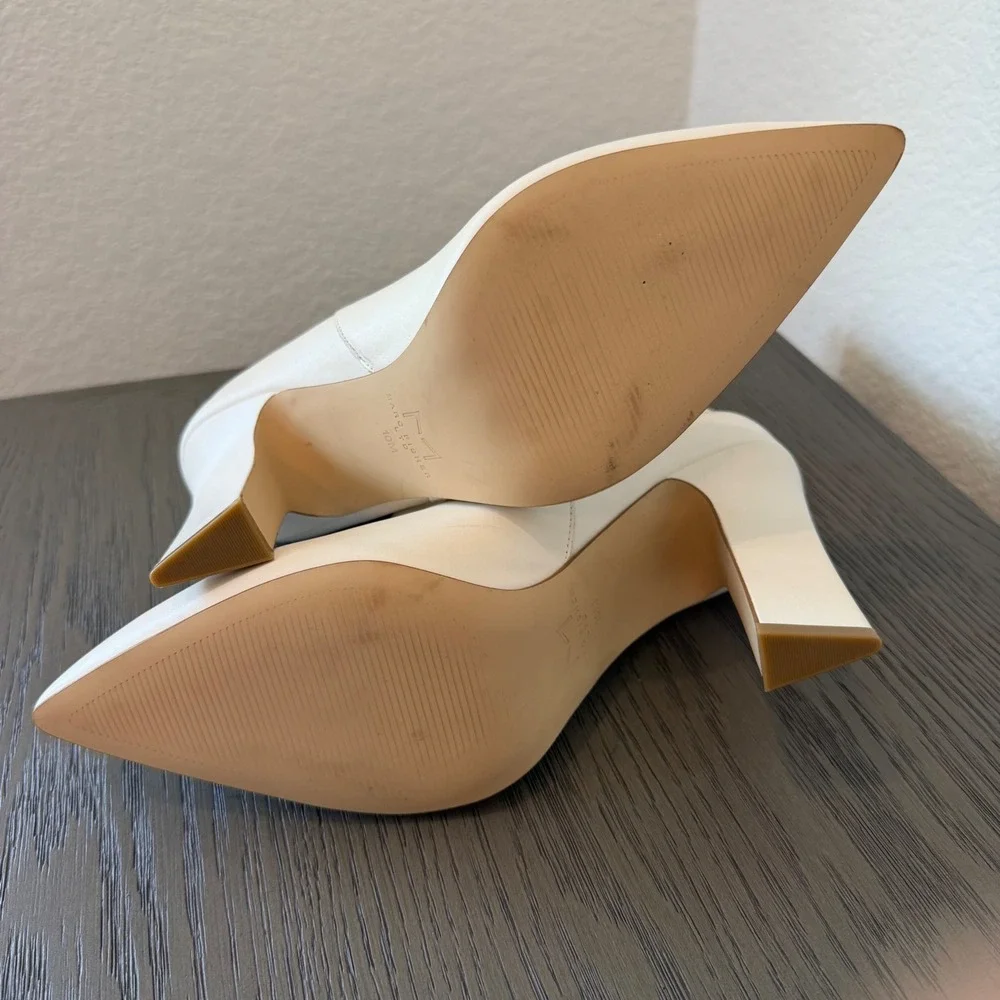 Marc Fisher LTD White Leather Pointed Toe V-Cut Ankle Boots 10M Block Heel